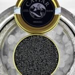 Lata de Caviar Siberiano Clásico de Caviar Masters sobre hielo